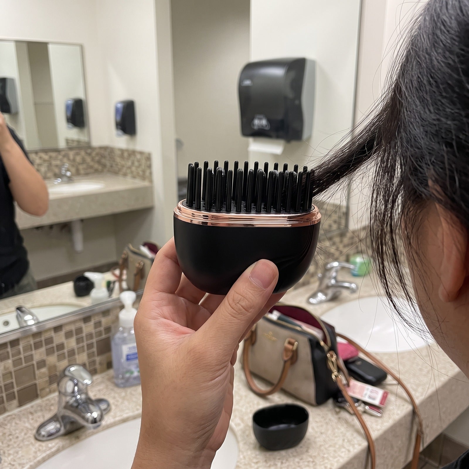 Black brush small-section work mirror touch-up